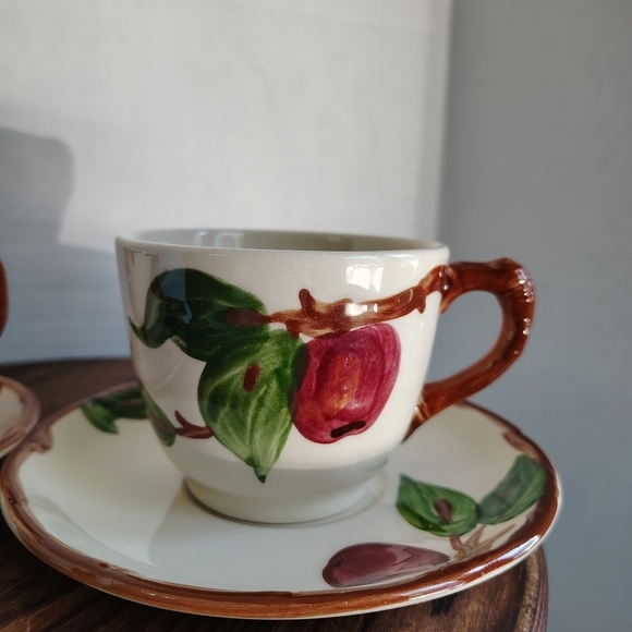 Franciscan Apple Cups & Saucers Set Of 2 Apple Tree Cups And Plates Vintage USA - Picture 5 of 16